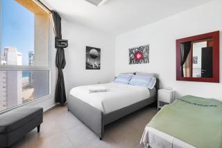 Amazing room + Private bathroom, Full sea view - Bat Yam - 8