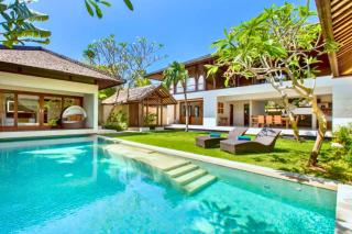 Neada 4 BR Grand Pool Villa JU68 - Seminyak - 1