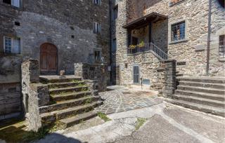 Nice Home In Nicciano With Jacuzzi - Piazza al Serchio - 8