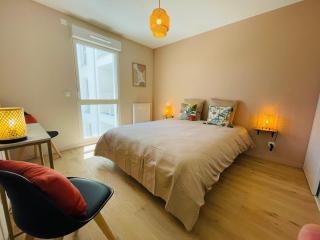 T2 neuf quartier Vieux Port avec ascenseur et terrasse - 2