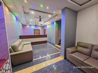 Balaji Grand Hotel - 6