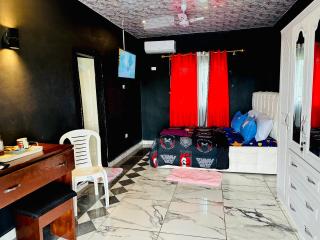 Pool Palace Hotel and Resorts - 1