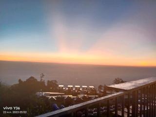 Tae Khob Fah at Phu Thap Buek - Lom Kao - 3