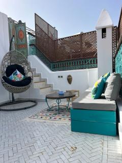 Riad Amazing Amazigh avec jacuzzi petit déjeuner compris avec aussi chambres familiales près de la place jemaa El fna - 0