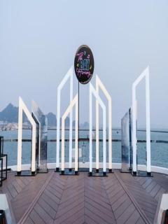 Du thuyến 5 sao SaQ ăn tối trên Vịnh Hạ Long - Đẳng cấp sang trọng - 2