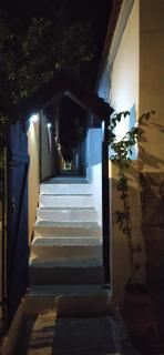 Sunny Days beach house - 9