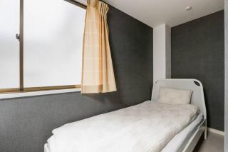 Super close to Dotonbori! Great location room#403 - 5