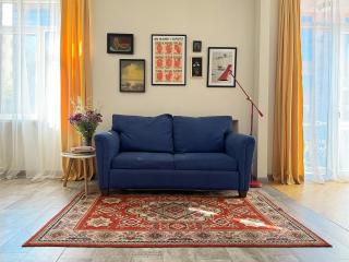 Your Charming Home, Steps to Republic Square - 4