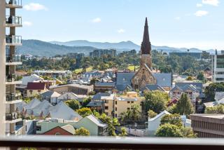 City Living! 1Bed/1Bath/1Car/Pool - Brisbane - 6