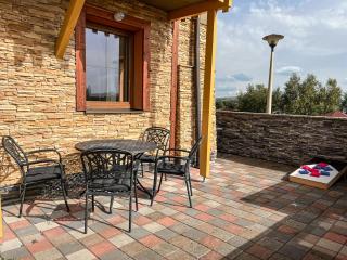 Tri Štíty Apartment with Tatra View Terrace - Veľká Lomnica - 1