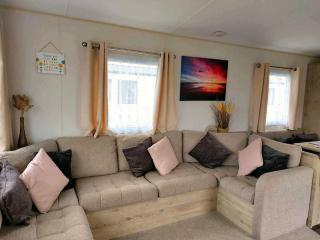 Forget-me-not stays holiday caravan- 3 Bedrooms - Skegness - 2