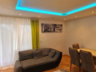 Exklusive moderne 2 Zi. Wohnung in ruhiger Lage - Schechingen - 2