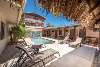 Beachside Studio Apartment with Pool and Free WiFi - Playa Grande - 0