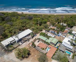 Beachside Studio Apartment with Pool and Free WiFi - Playa Grande - 7