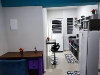 Loft 1 com ar condicionado prox Praia Laranjeiras facil acesso pela BR101 - Balneário Camboriú - 8