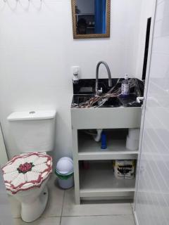 Loft 1 com ar condicionado prox Praia Laranjeiras facil acesso pela BR101 - Balneário Camboriú - 1