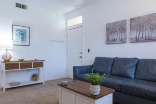 Modern Retreat in Ahwatukee Heated Pool Spa Gym - Phoenix - 5