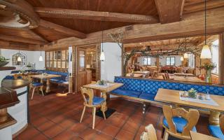 Aktivhotel & Gasthof Schmelz Ihr Urlaubs Hotel in Inzell mit Wellness Hallenbad, Alpensauna & Dampfbad - Inzell - 1