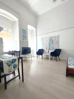 FREE PARKING GARAGE! Downtown apartment close to NEW YORK CAFÉ - Budapest - 4