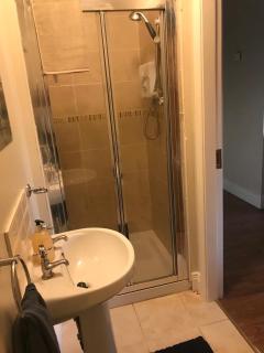 King En-Suite Bedroom - - 1