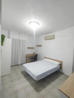 Piso Vacacional 3 habitaciones - Calle Engracia de Monroy, Plasencia - Plasencia - 0