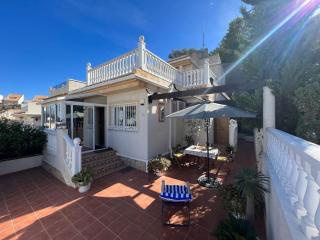Amazing Semi-detached Sunset Villa with terrace and pool - Ciudad Quesada - 8