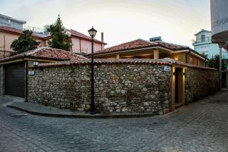 Villa Zoi A Stay to Remember I Located on the Historic Roman Road Via Egnatia inside Elbasan Castle I Homemade Breakfast - 1