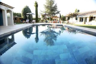 VILLA SAINTE BAUME Piscine Jacuzzi tout confort - Nans-les-Pins - 0