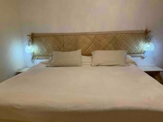 La casita, ubicada en el centro - 1