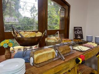 Suíte Master conforto e espaço vizinha do Palácio de Cristal! - Petrópolis - 3