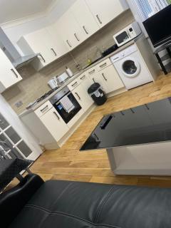 1 bedroom ground floor flat with garden - 7