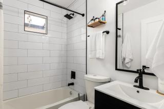 Designer Home with Guest House, Pool, Hot Tub - Tucson - 3