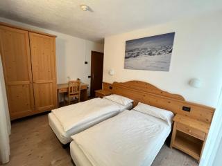 Hotel Zanella - Peio Fonti - 7