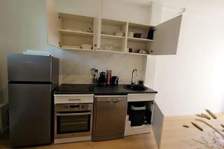 Séjour cosy avec parking privé dans la cour de la maison - 2