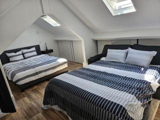 Séjour cosy avec parking privé dans la cour de la maison - 4