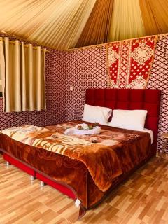 WADI RUM-Bedouin Tents and Jeep Tours - 8