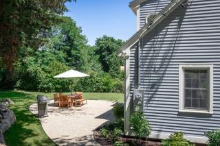 Stay at Lighthouse Beach - Gloucester - 8