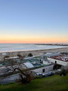 Depto 2 amb PLAYA GRANDE con Cochera - C - - Mar del Plata - 4