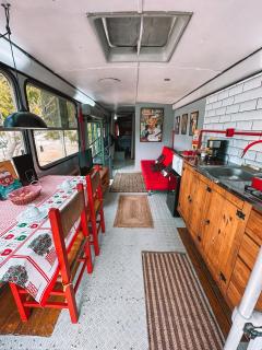 Hospedagem Ônibus na Roça em Serra ES - 7