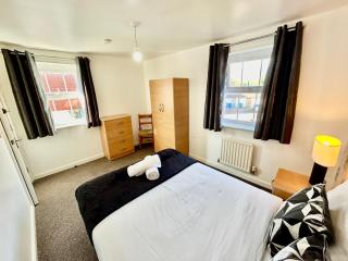 Mannys Apartment - Nice & Cozy 4Bed Flagship Lodge - Sittingbourne - 3