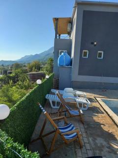Paradise Pool Apartmani - Sutomore - 3