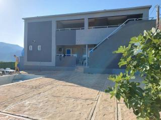 Paradise Pool Apartmani - Sutomore - 1