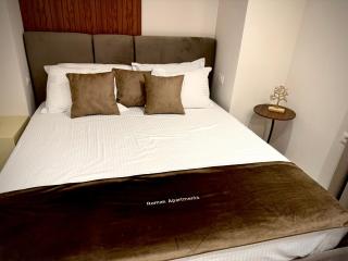 Roman Apartments - 3