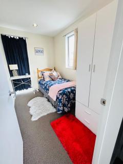 City Fringe Private Room - Your Urban Escape! - Christchurch - 3