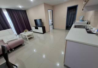Baan Bangsarey Hotels - Bang Sare - 4