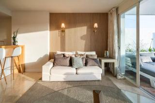 Modern Flat in Marbella, 2BR, Pool & Parking - Marbella - 1