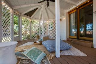 Oasis Retreat - Hot Tub - King Bd - Fire Pit - Games - Near Golf - 4 Bdrm - Sleeps up to 12 - Albuquerque - 9