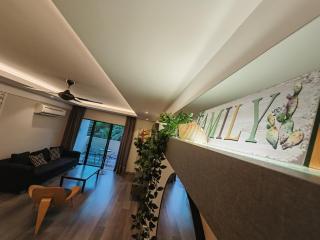 Cosy Designer's Home By The Mountain - 9