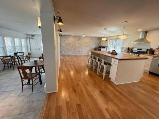 North East Colonial 51 - 5