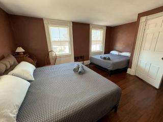 North East Colonial 51 - 3